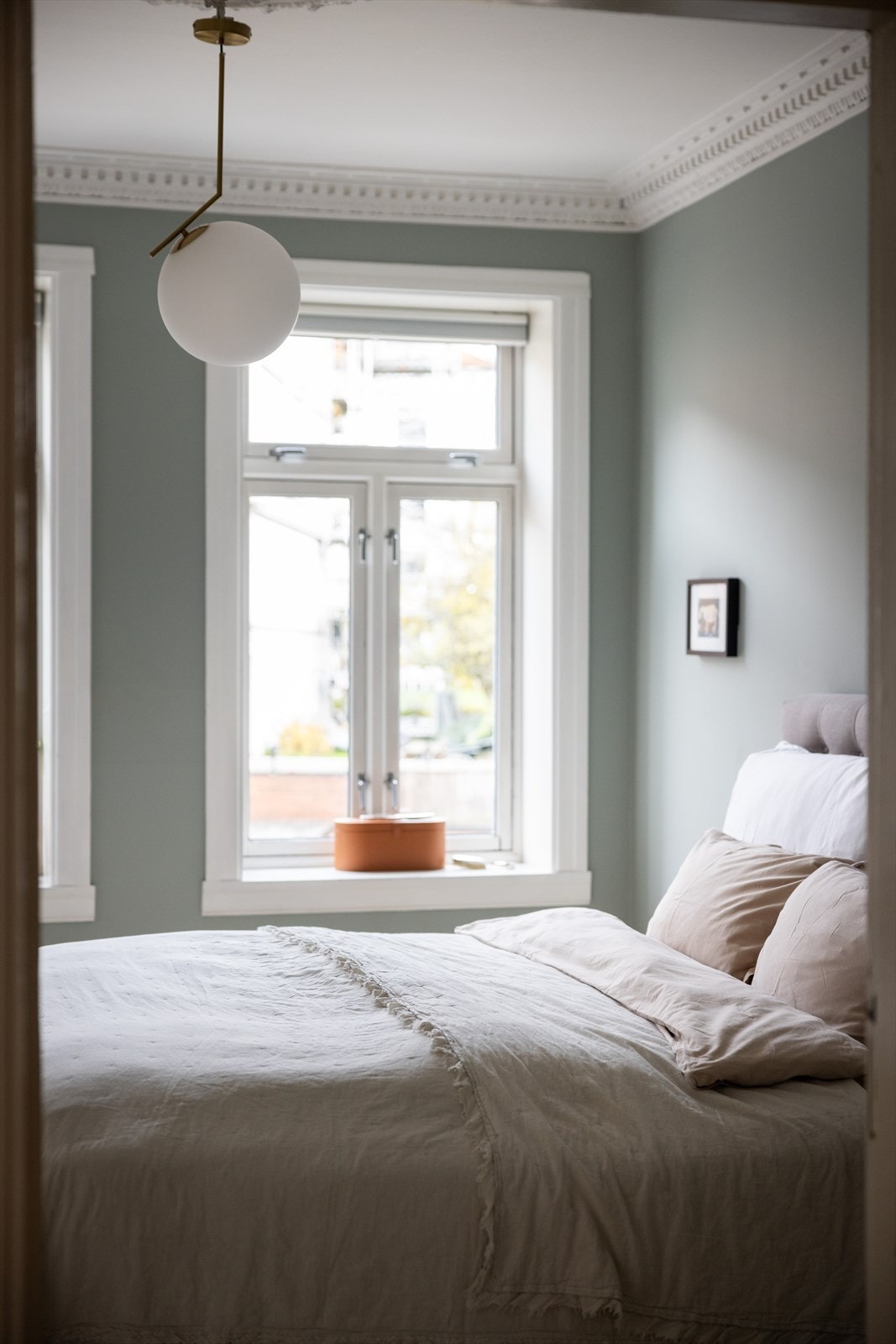 - Store vindusflater som gir rikelig med luft og lys - Galleribilde