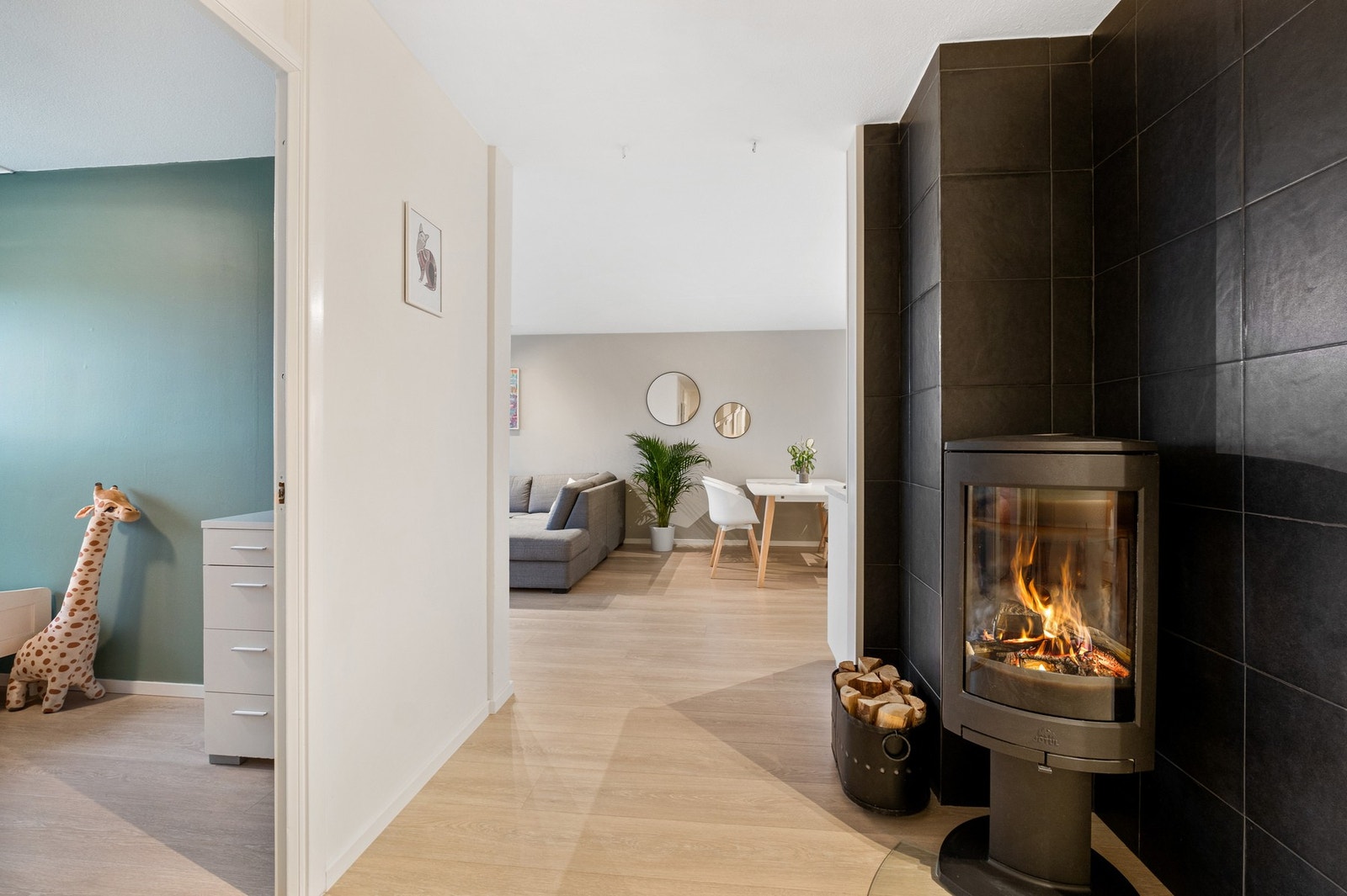 Koselig vedovn til kalde vinterdager Galleribilde