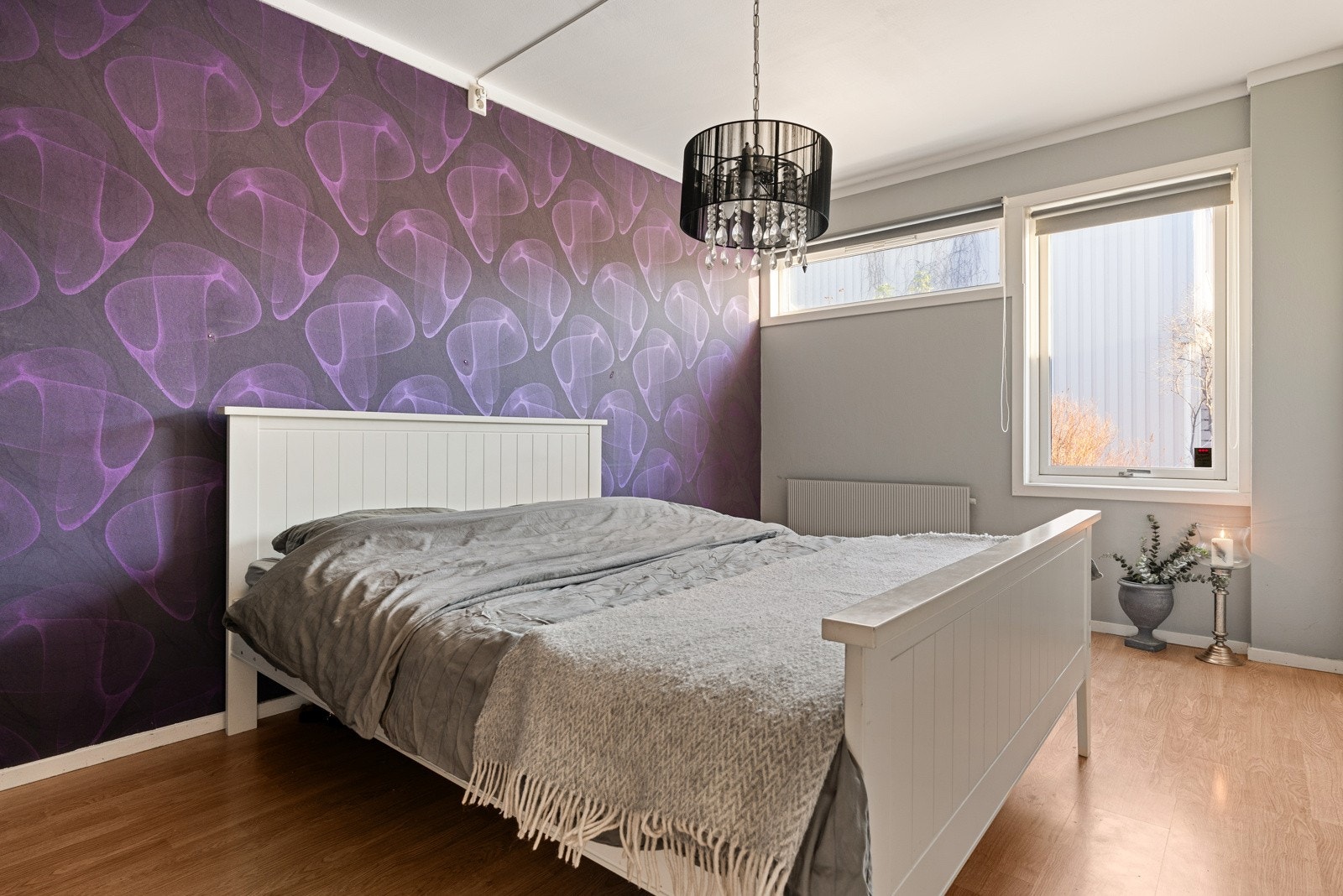 Soverommet på 11 kvm har et vindu mot bakhagen, som skaper en lun og privat atmosfære. Galleribilde