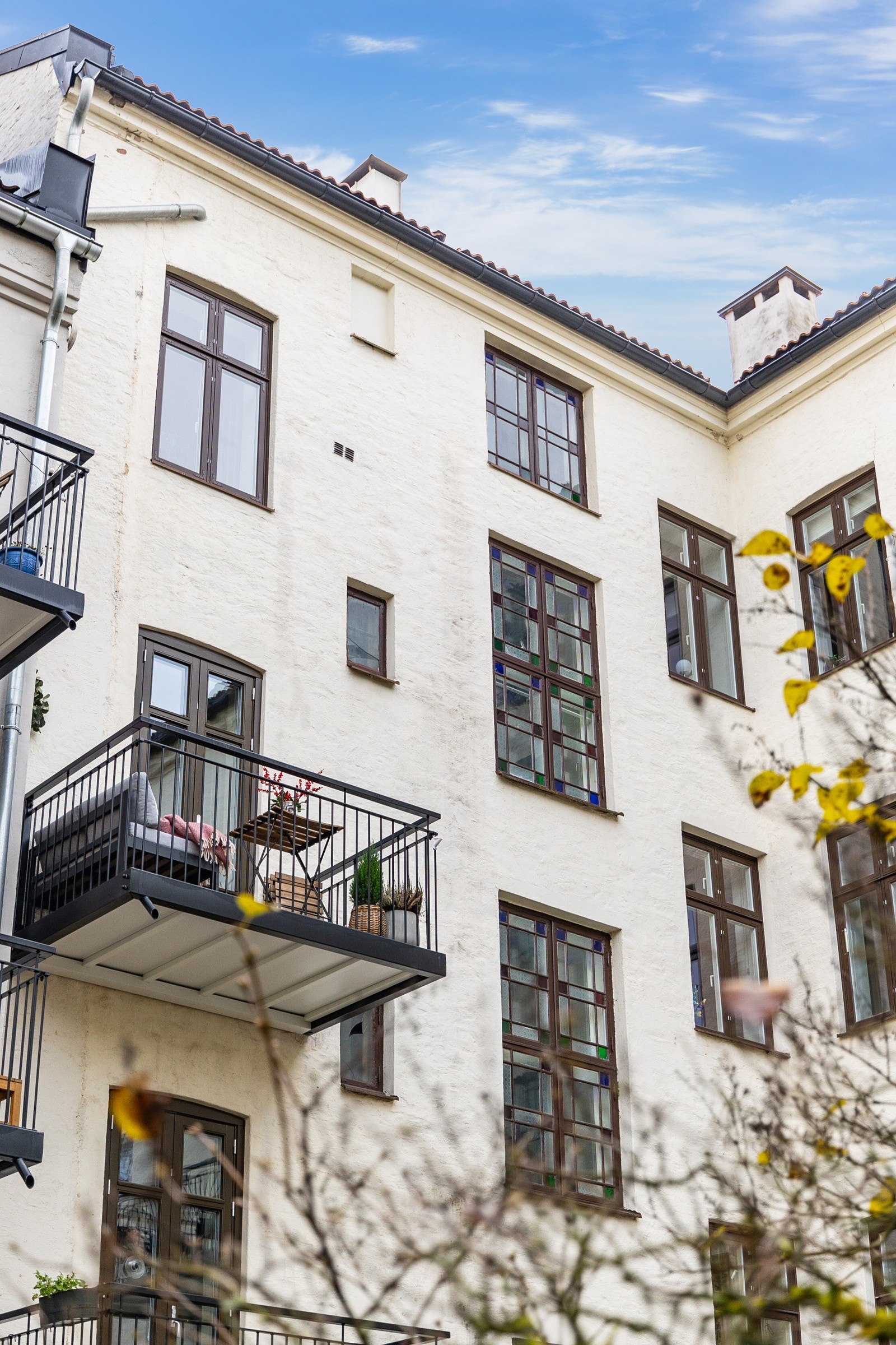 I bakgården er det også et fellesrom med et lite kjøkken som kan lånes til feks. bursdager o.l. Galleribilde