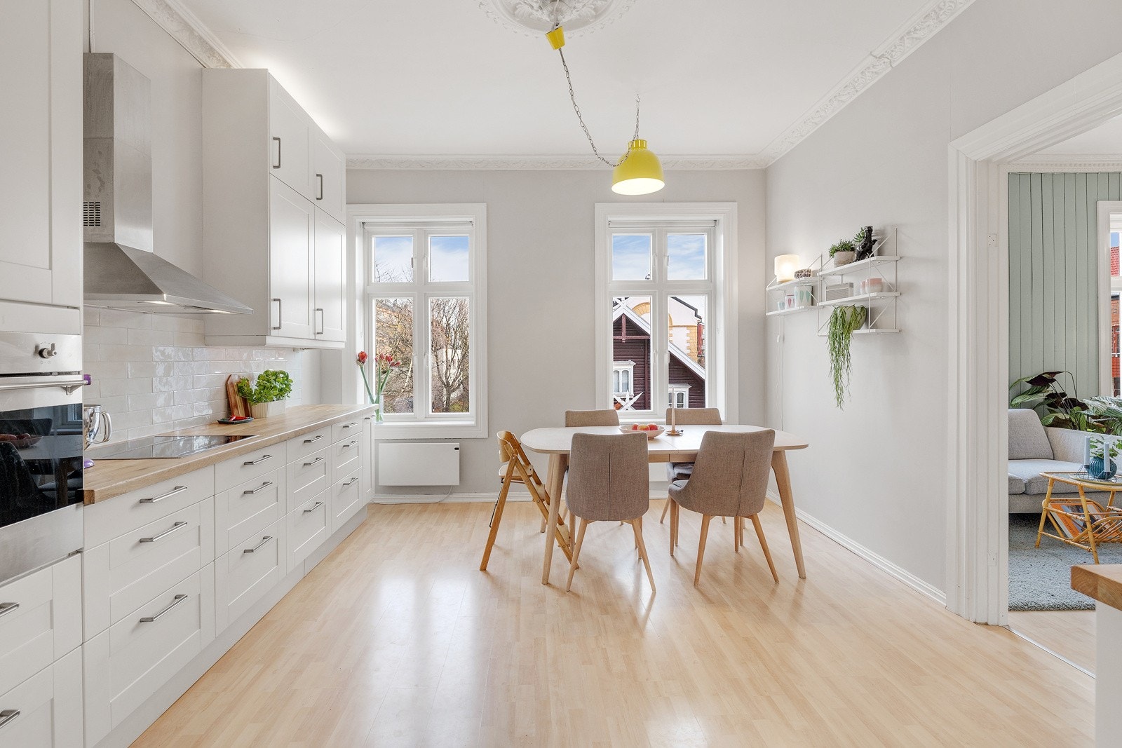 Flott, separat kjøkken av god størrelse. Galleribilde