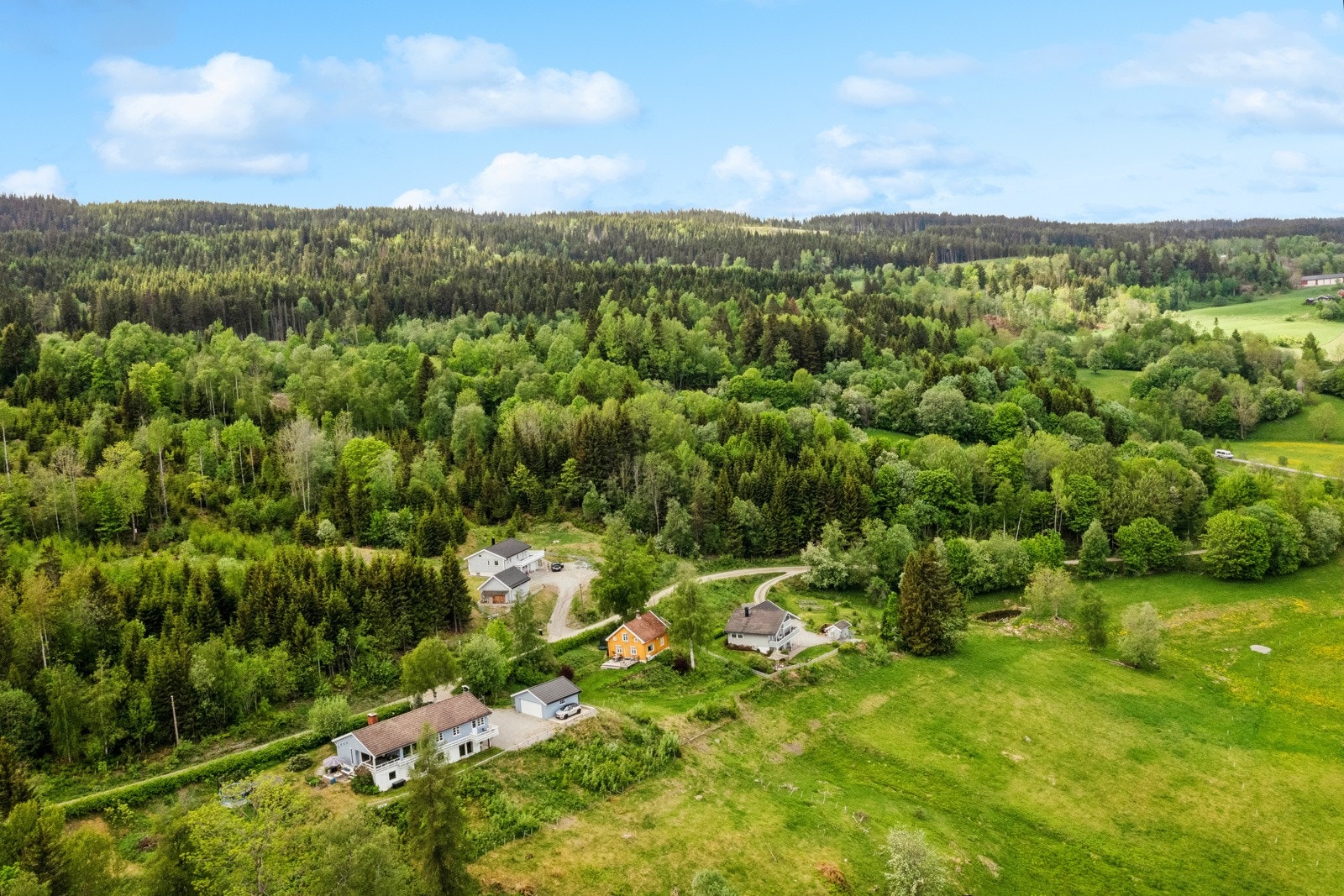 Det er utallige tur- og rekreasjonsmuligheter like utenfor døren. Galleribilde