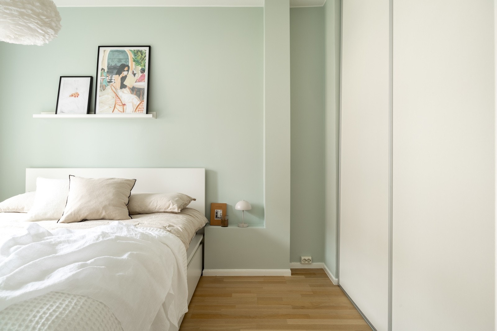 Spesialdesignet garderobeskap. Galleribilde