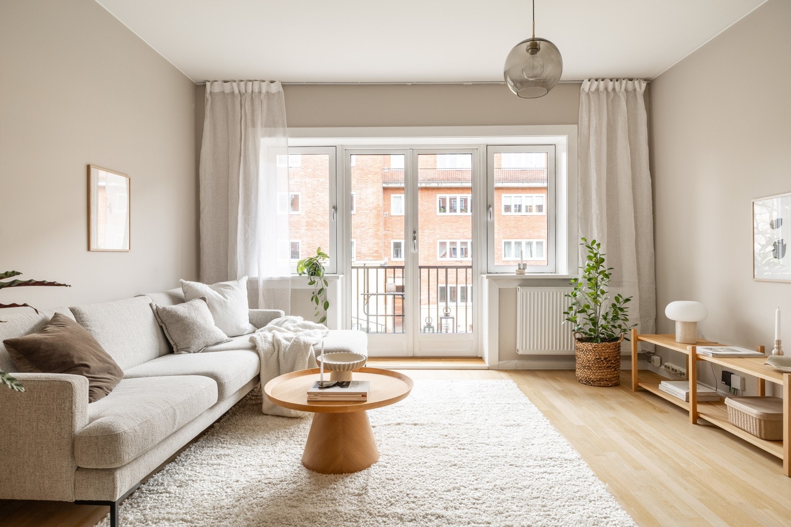 Bjørn Stallares vei 5 presenteres av EIE eiendomsmegling ved Thomas Johnsen. Galleribilde