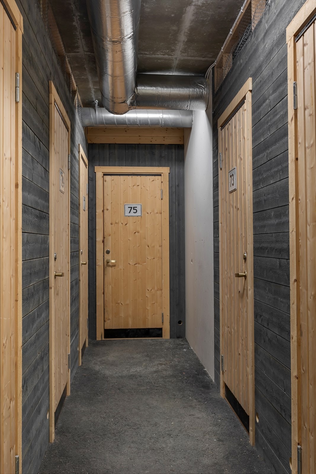 Sportsbod merket 73 tilhører leiligheten Galleribilde