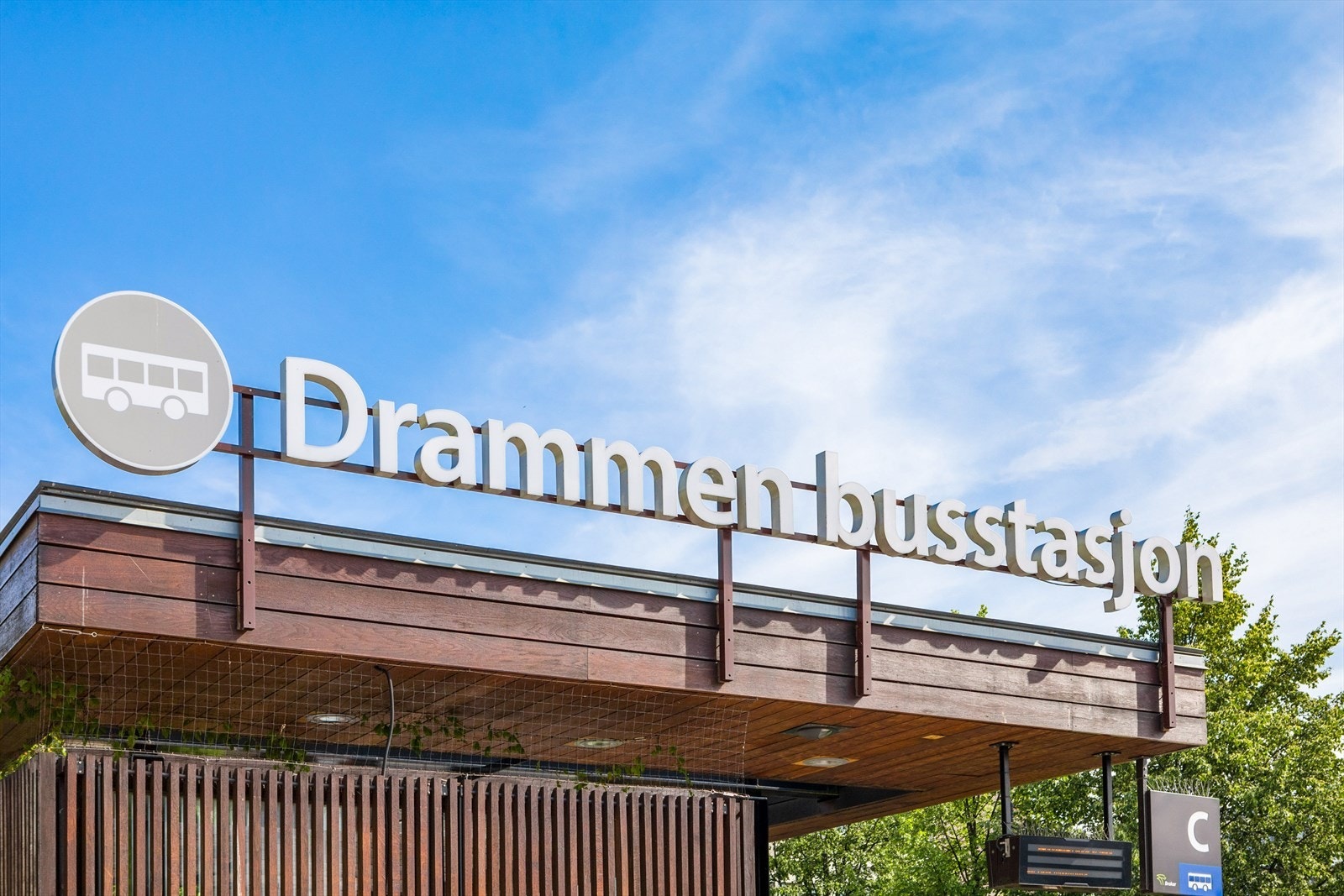 Kun kort gange til Drammen busstasjon Galleribilde