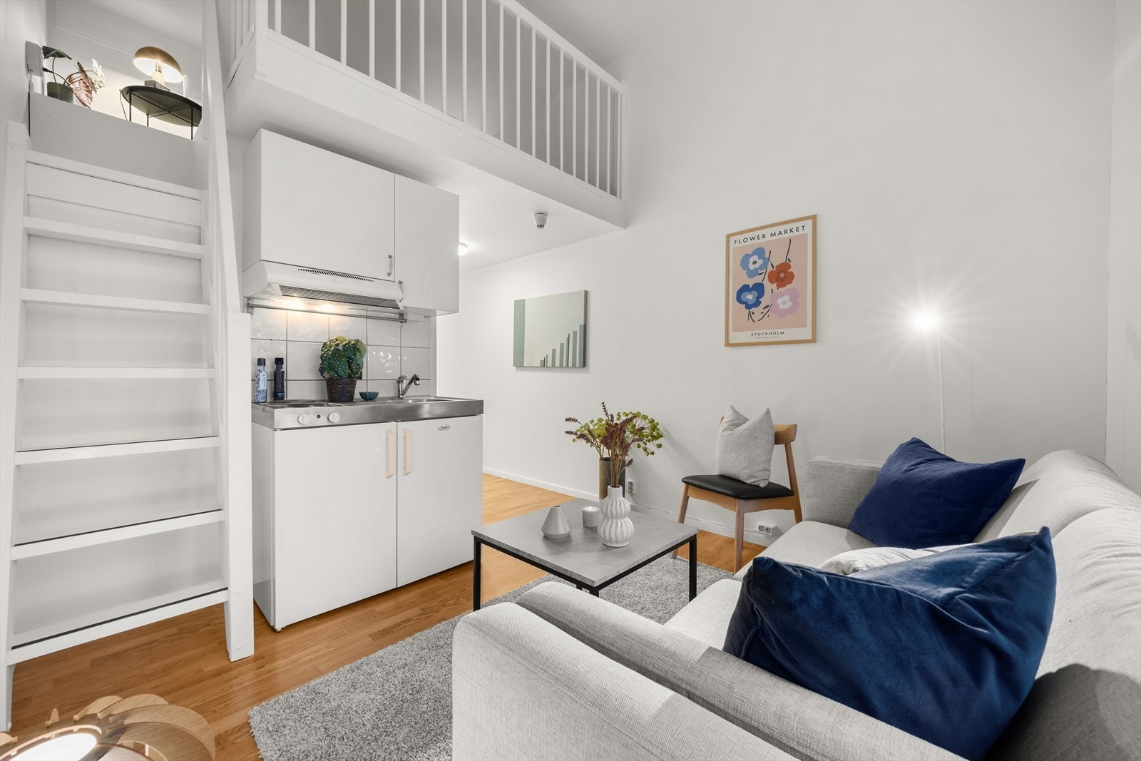 Adkomst til hems via stuen Galleribilde