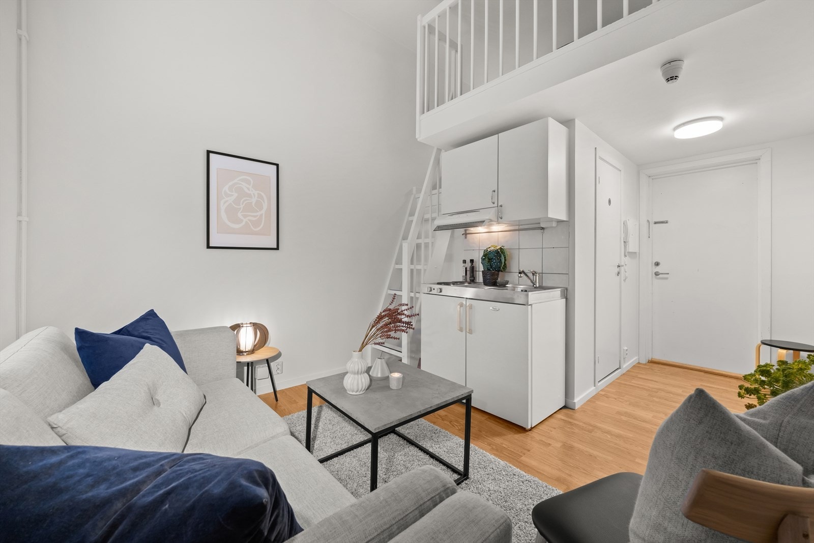 Stuen har lyse overflater Galleribilde