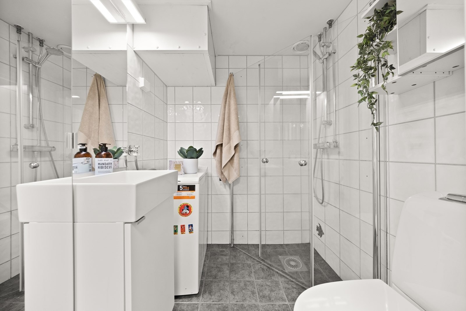 Flislagt bad med varmekabler i gulv Galleribilde