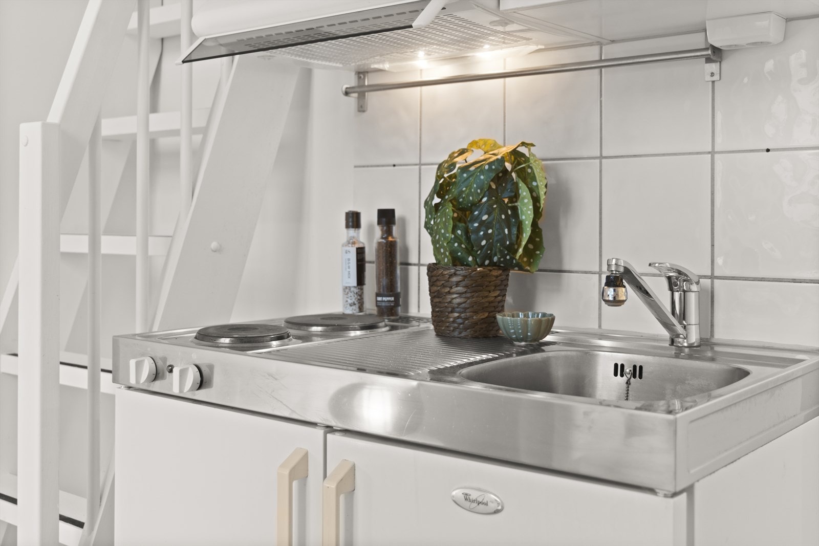 Integrert kjøleskap og koketopp Galleribilde