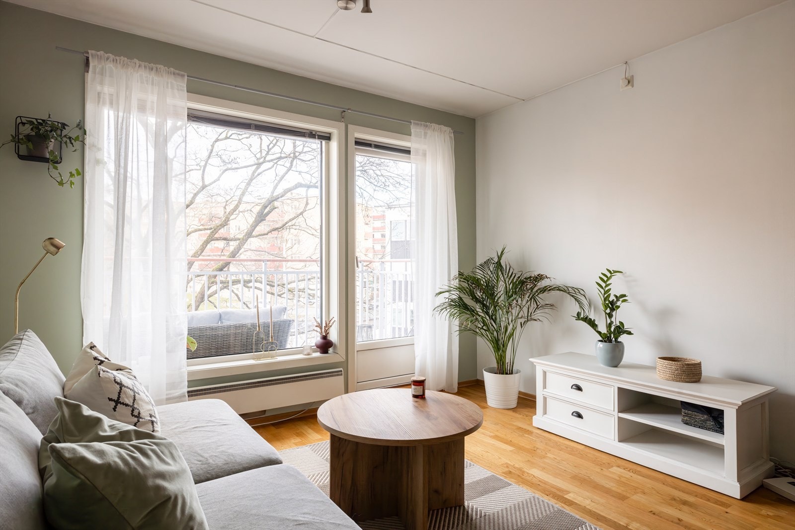 Leiligheten ligger i et nyere bygg fra 2005 og har god lydisolering. Galleribilde