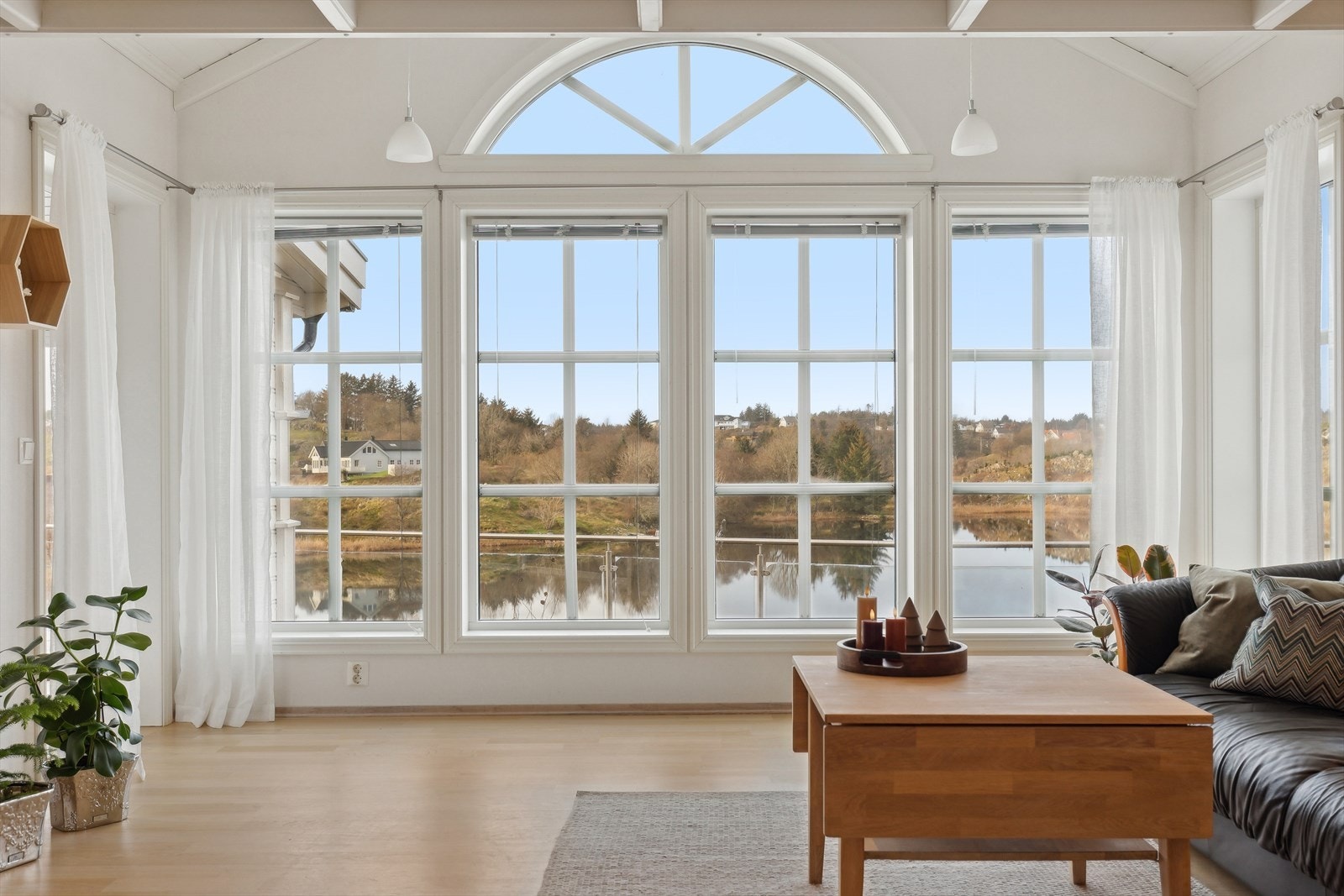 Nydelig fri utsikt fra stuen. Galleribilde