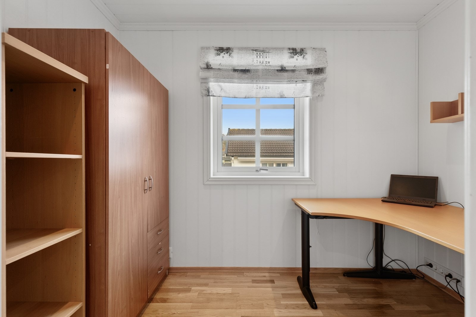 Kontor i første etasje. Galleribilde