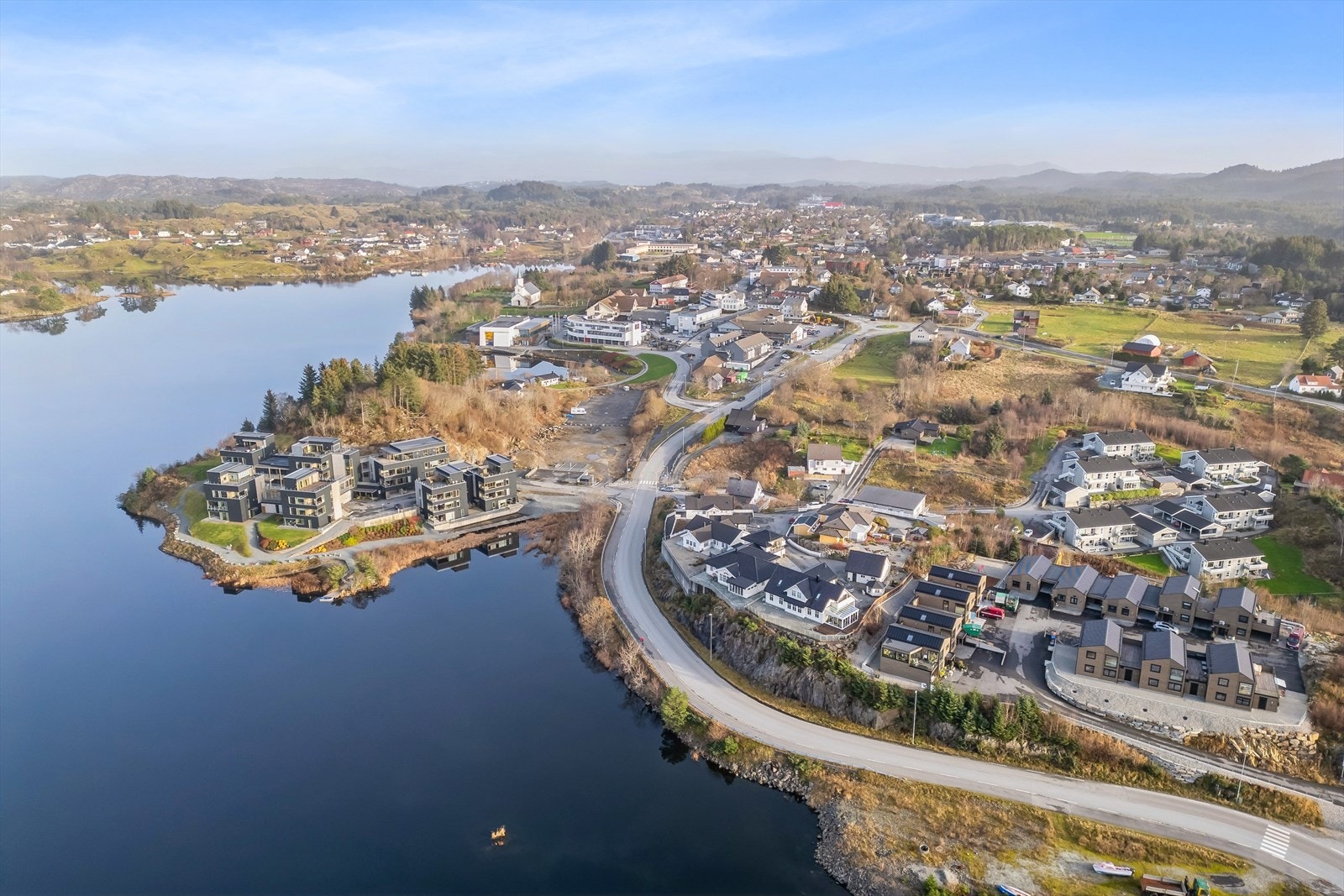 Bekk er et område i Bømlo kommune med kort vei til Svortland sentrum. Galleribilde