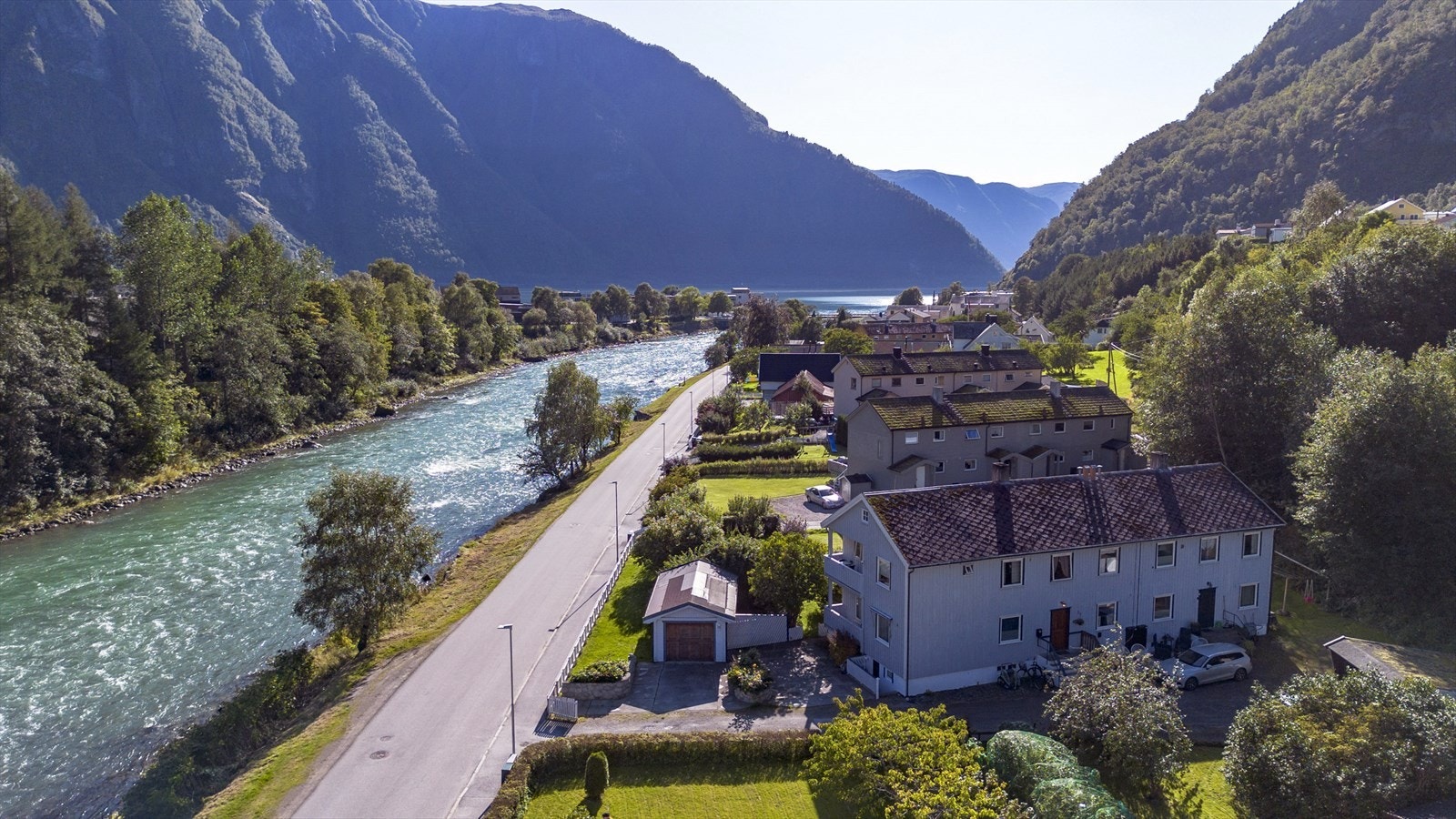 Nærområde kan by på mange flotte turmoglegheier med gangavstand frå eigedomen til dei fleste. Galleribilde
