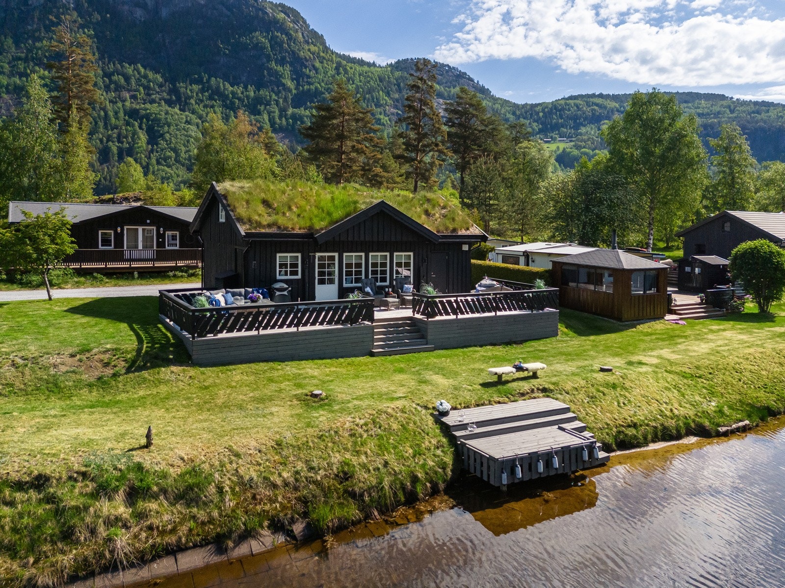 Hytta er klargjort til overtagelse på kort varsel om det er ønskelig fra kjøpers side. Galleribilde