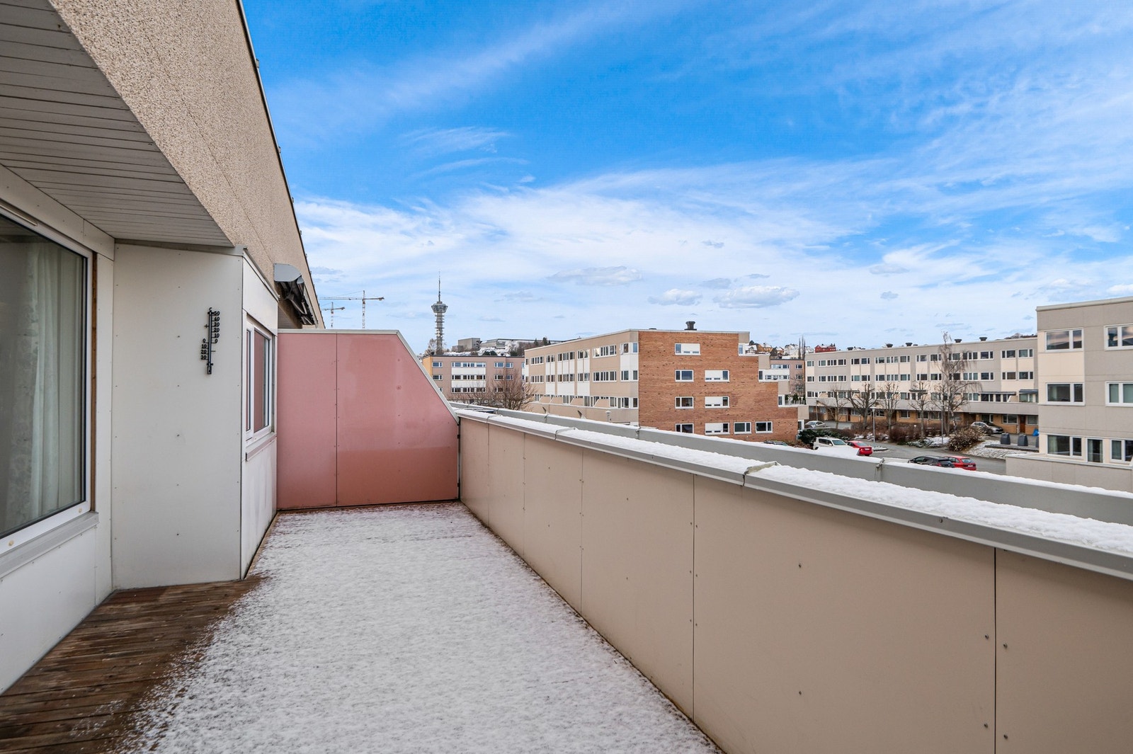 Her har du vestvendt terrasse med svært gode solforhold! Galleribilde