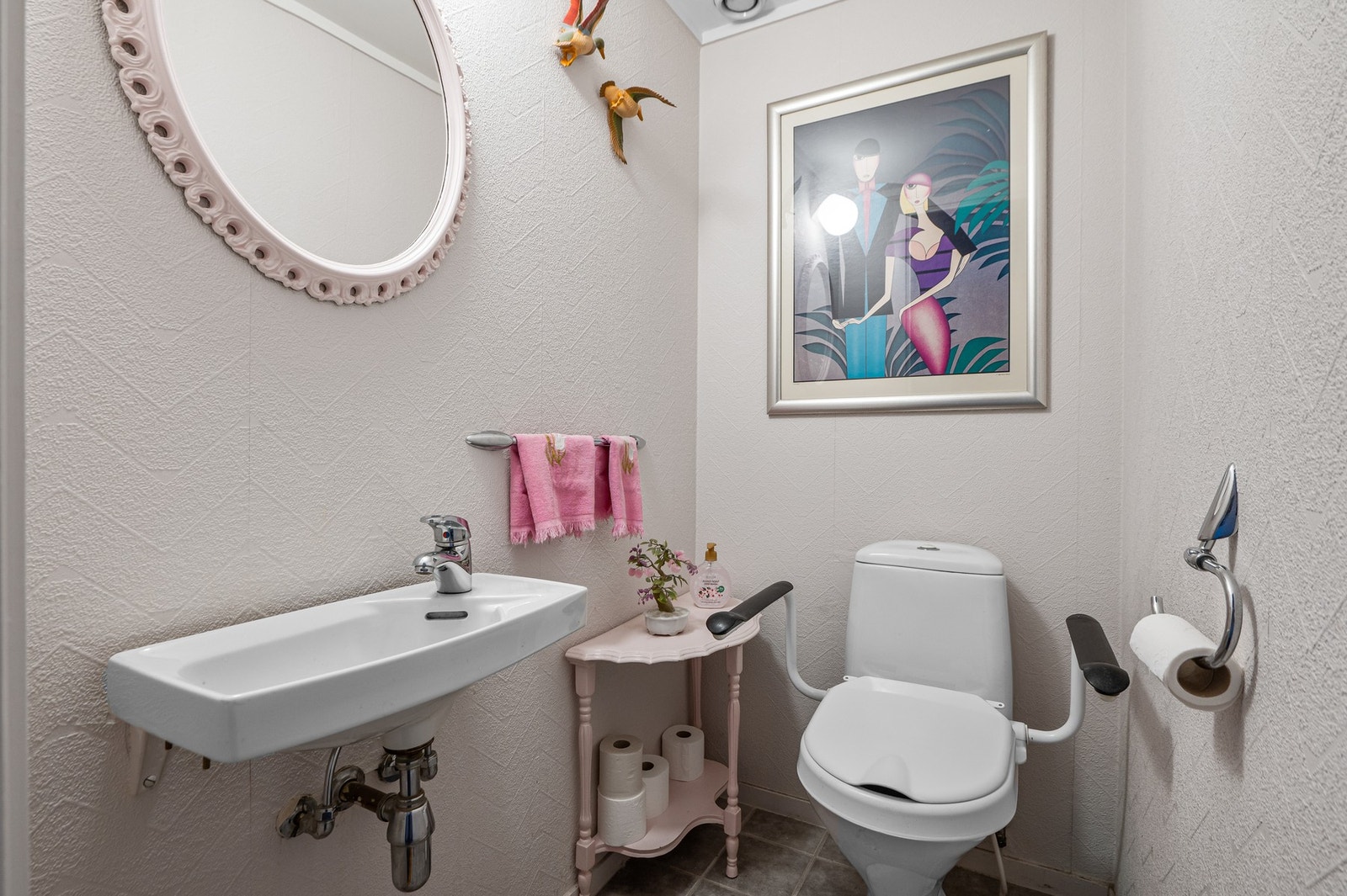 Eget wc rom er svært praktisk når man bor flere sammen. Galleribilde