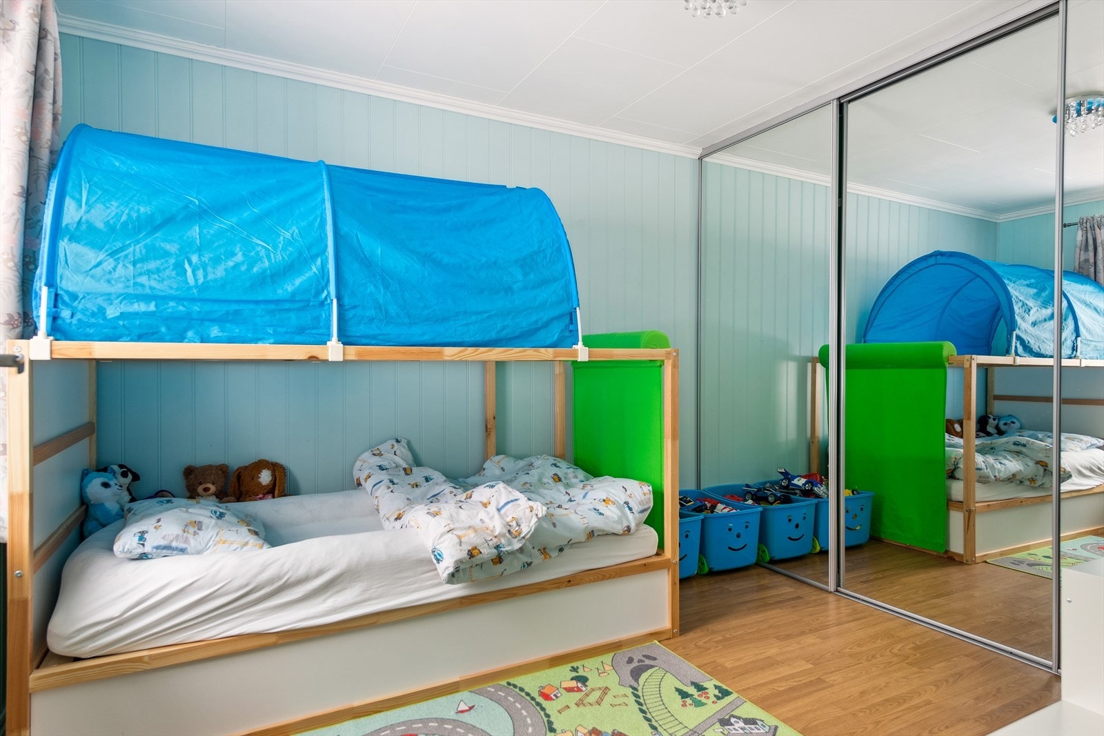 Soverom III med skyvedørsgarderobe. Galleribilde