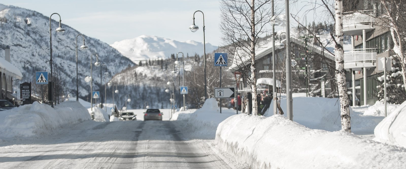 Tomten ligger med gangavstand til Hemsedal sentrum som byr på alle fasiliteter. Galleribilde