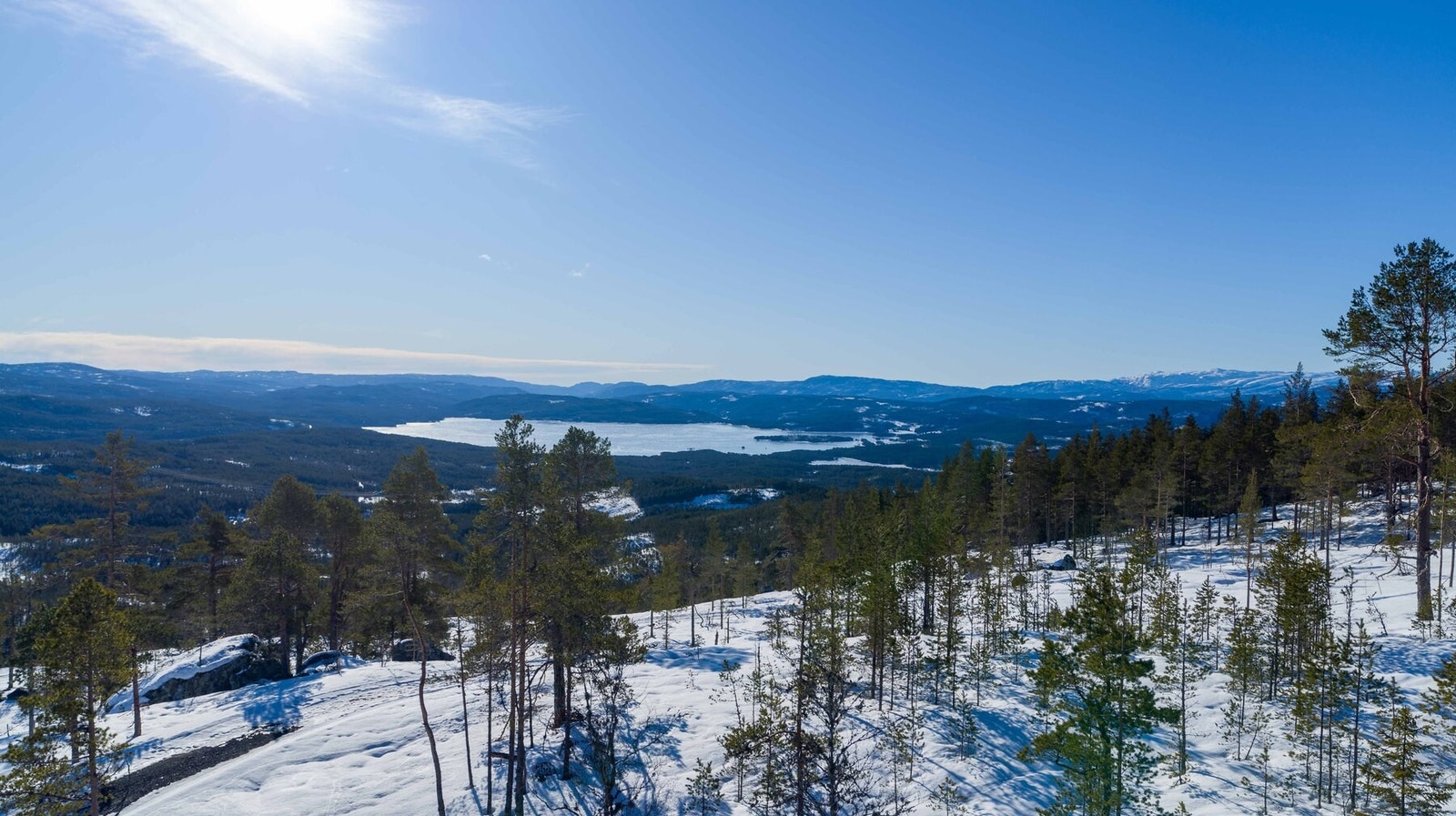 Foto fra tomtene mot Follsjå Galleribilde