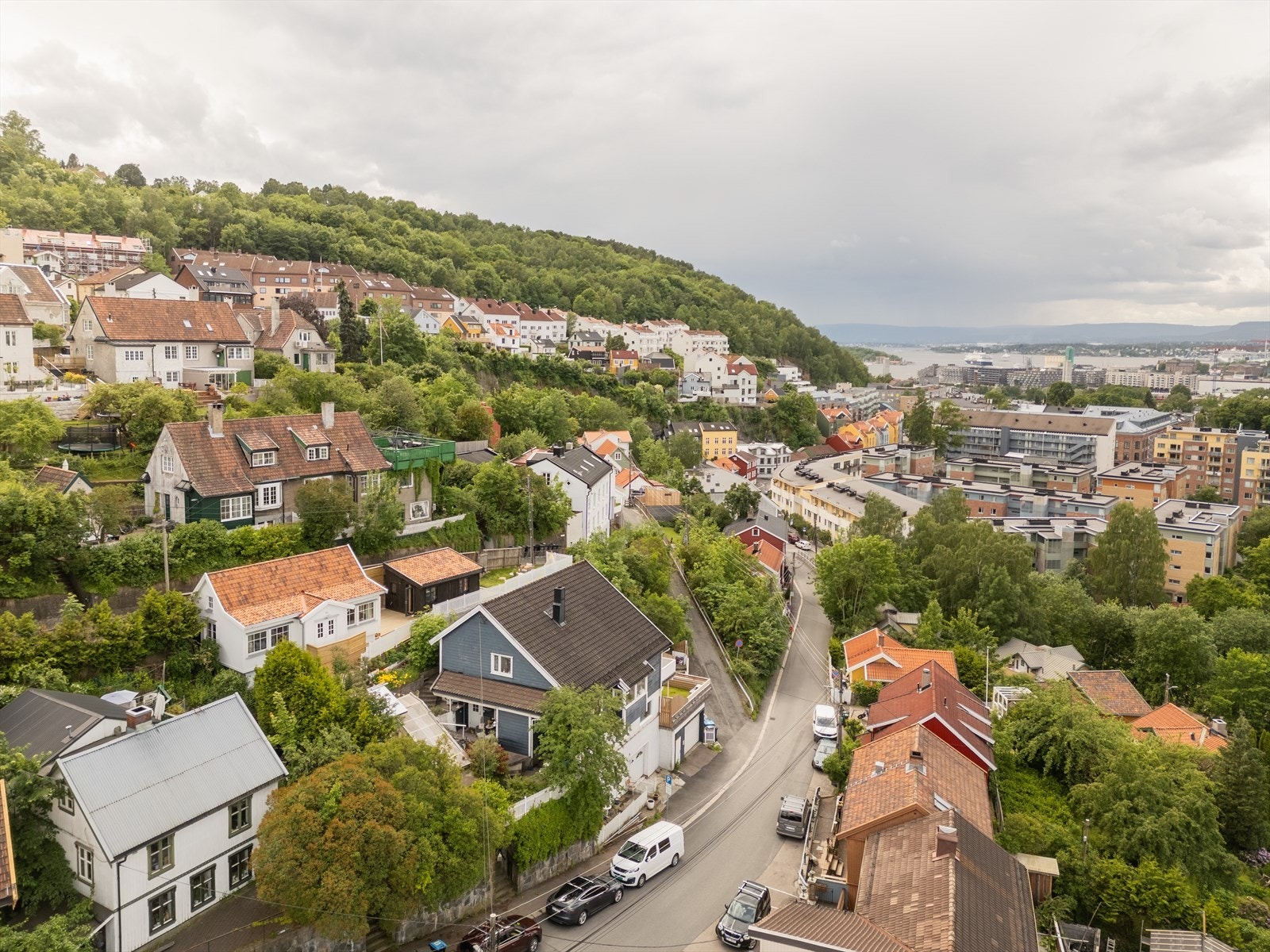Dette er et særdeles ettertraktet, idyllisk og koselig område som er i sterk positiv utvikling. Galleribilde