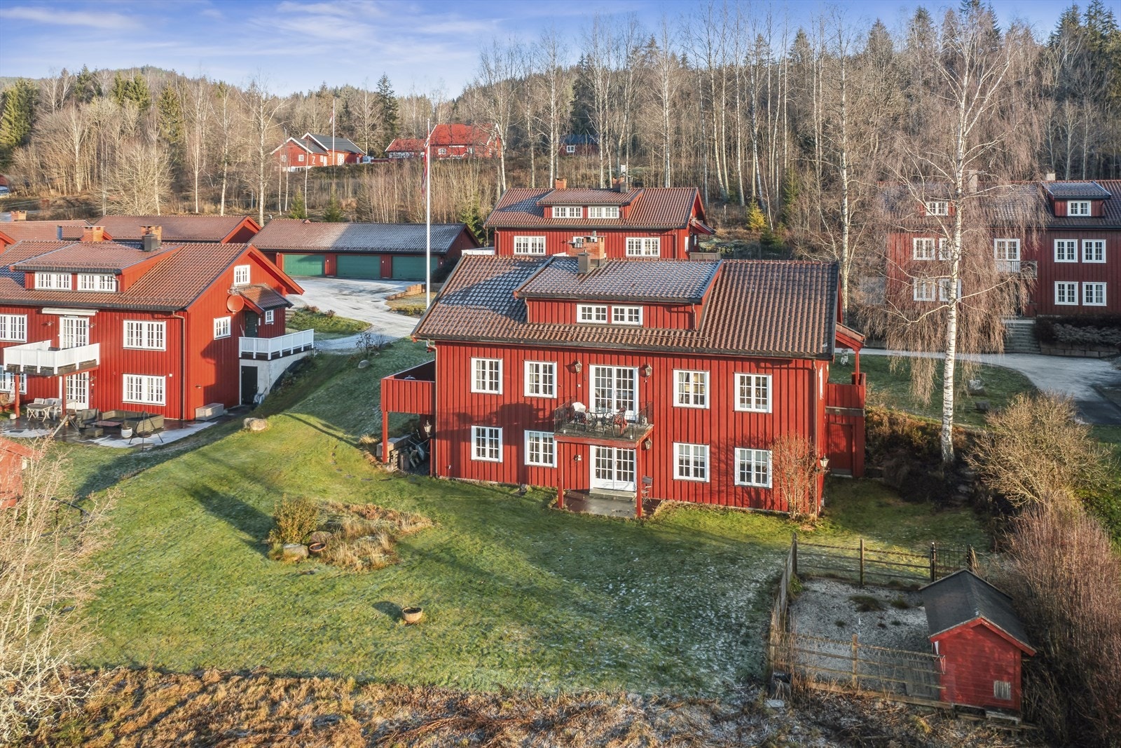 Svært praktisk med egen hundegård i hagen. Galleribilde