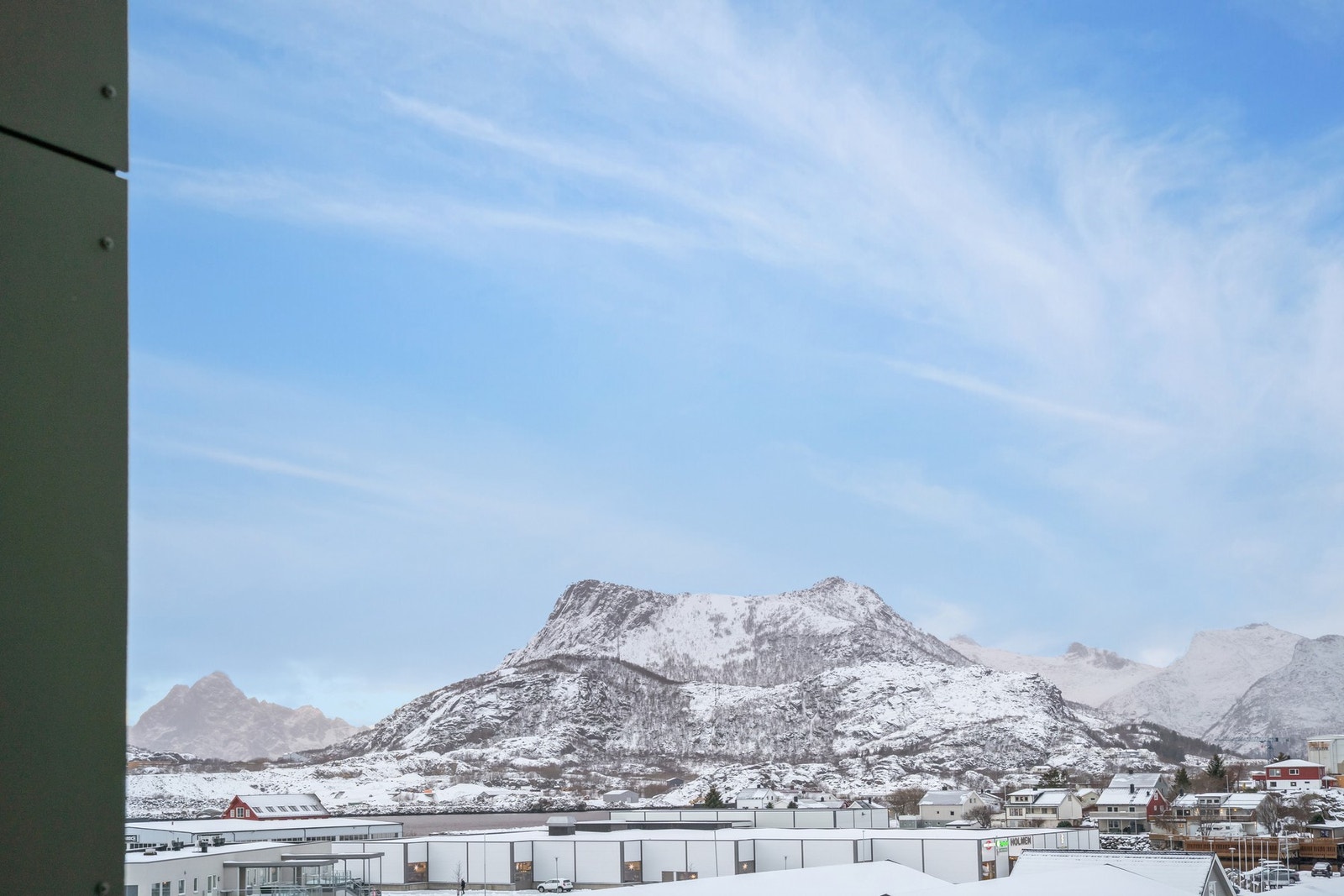 Utsikt, kjøkken og stue Galleribilde