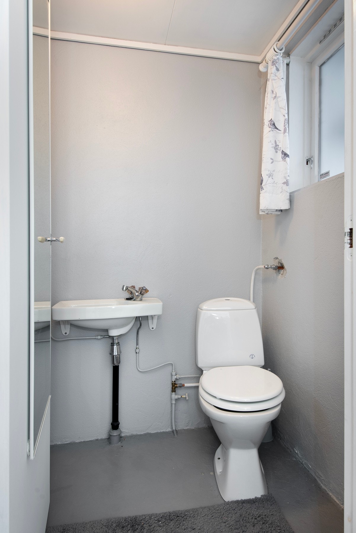Gjestetoalett. Galleribilde