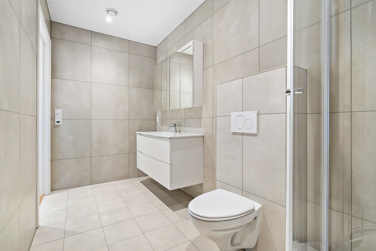 Solid innredning og armatur (Vikingbad) Galleribilde