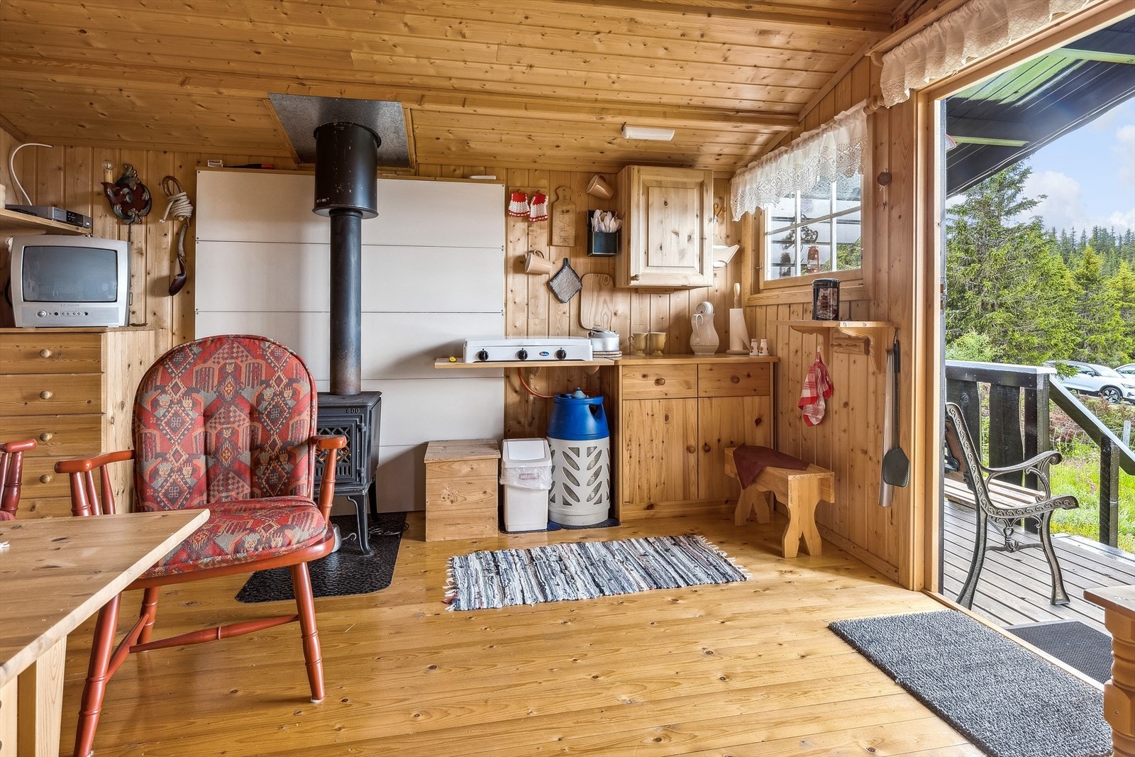 Vedovn i anneks. Galleribilde