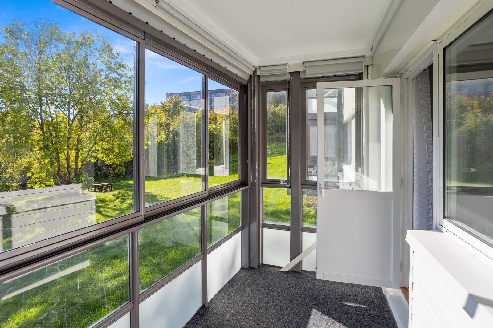 Innglasset balkong på ca. 7 kvm. Galleribilde