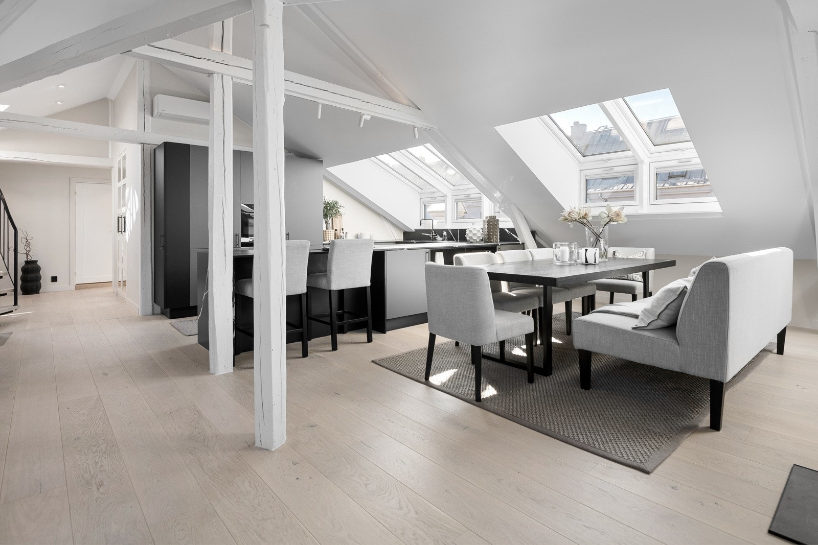 Ny utvendig og innvendig varmepumpedel fra General Fujitsu ble installert i 2024 for å sikre behagelig inneklima året rundt Galleribilde