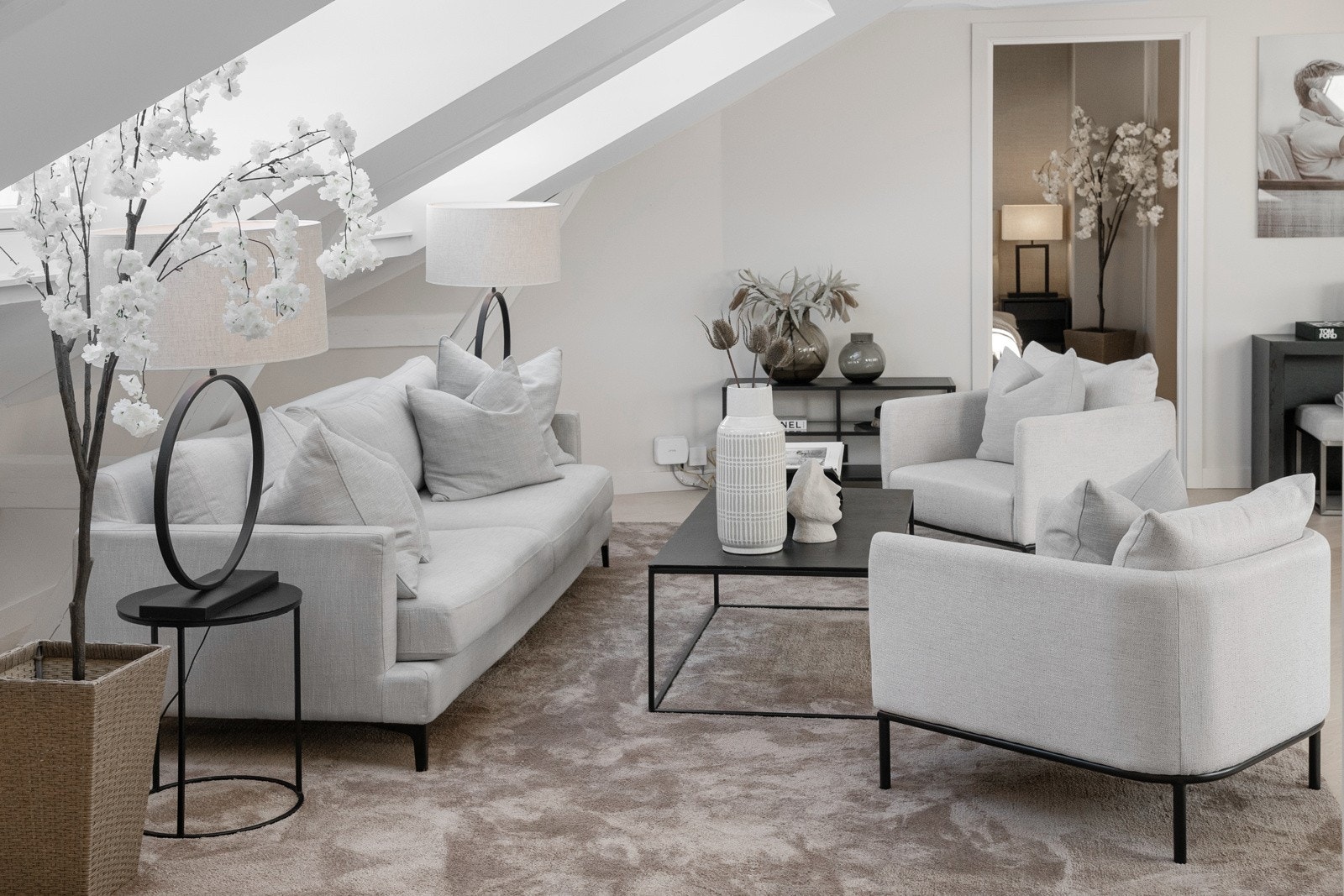 Det er lagt gulvvarme i alle rom for utenom soverom og tårnrom. Galleribilde