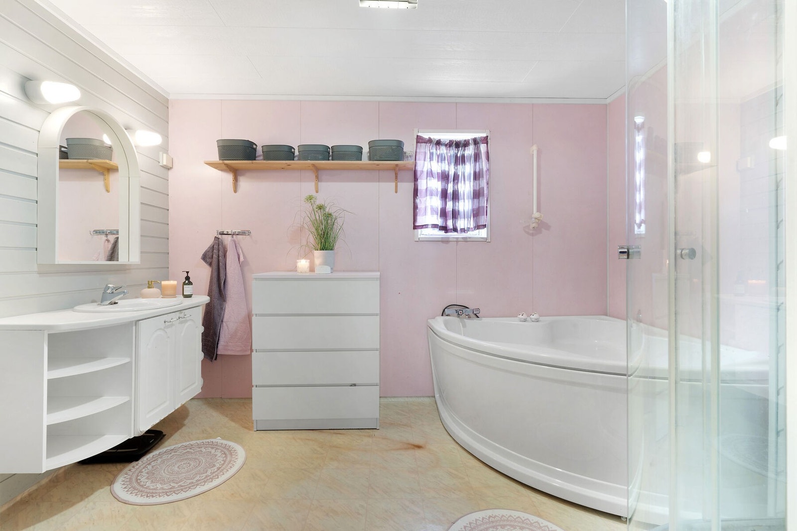 Bad i 1.etasje Galleribilde