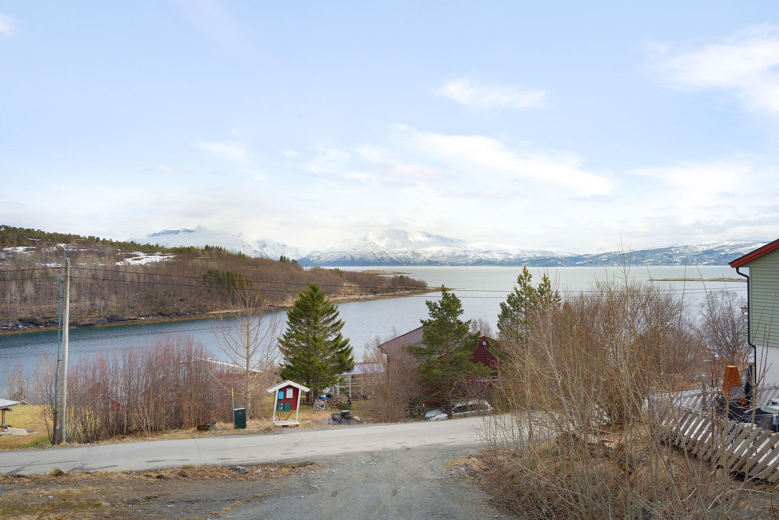 Beliggenheten byr på strålende utsikt Galleribilde