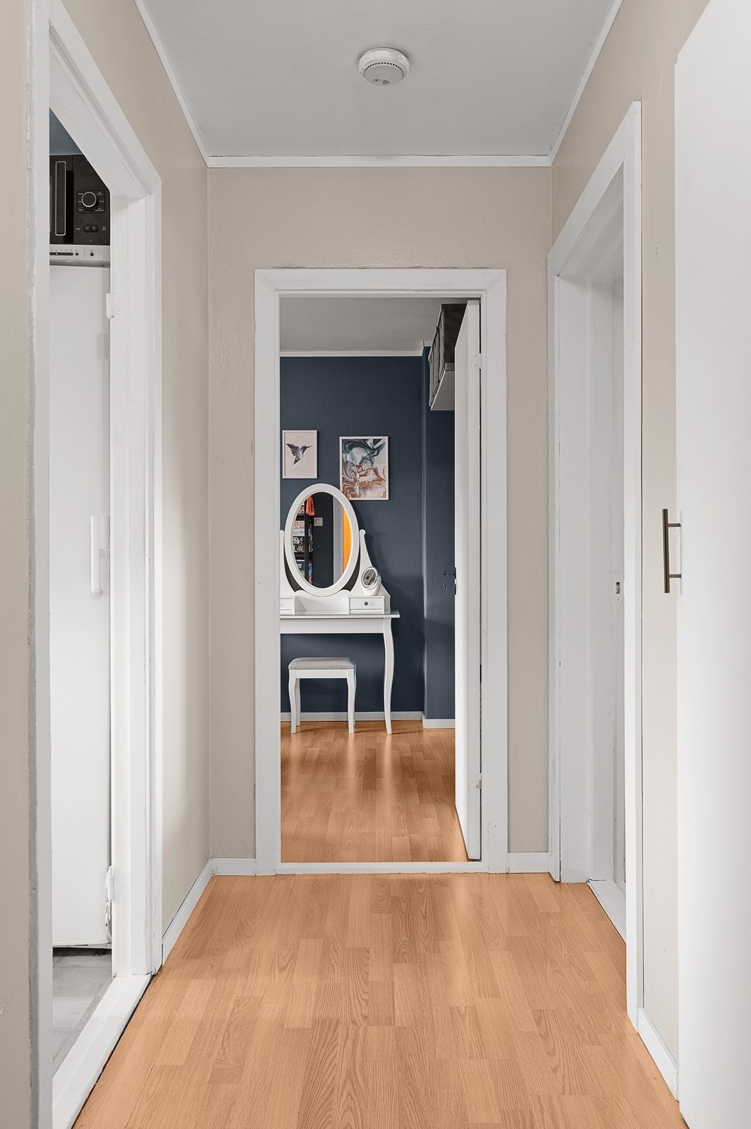 Fra entreen inn til hovedsoverom. Galleribilde