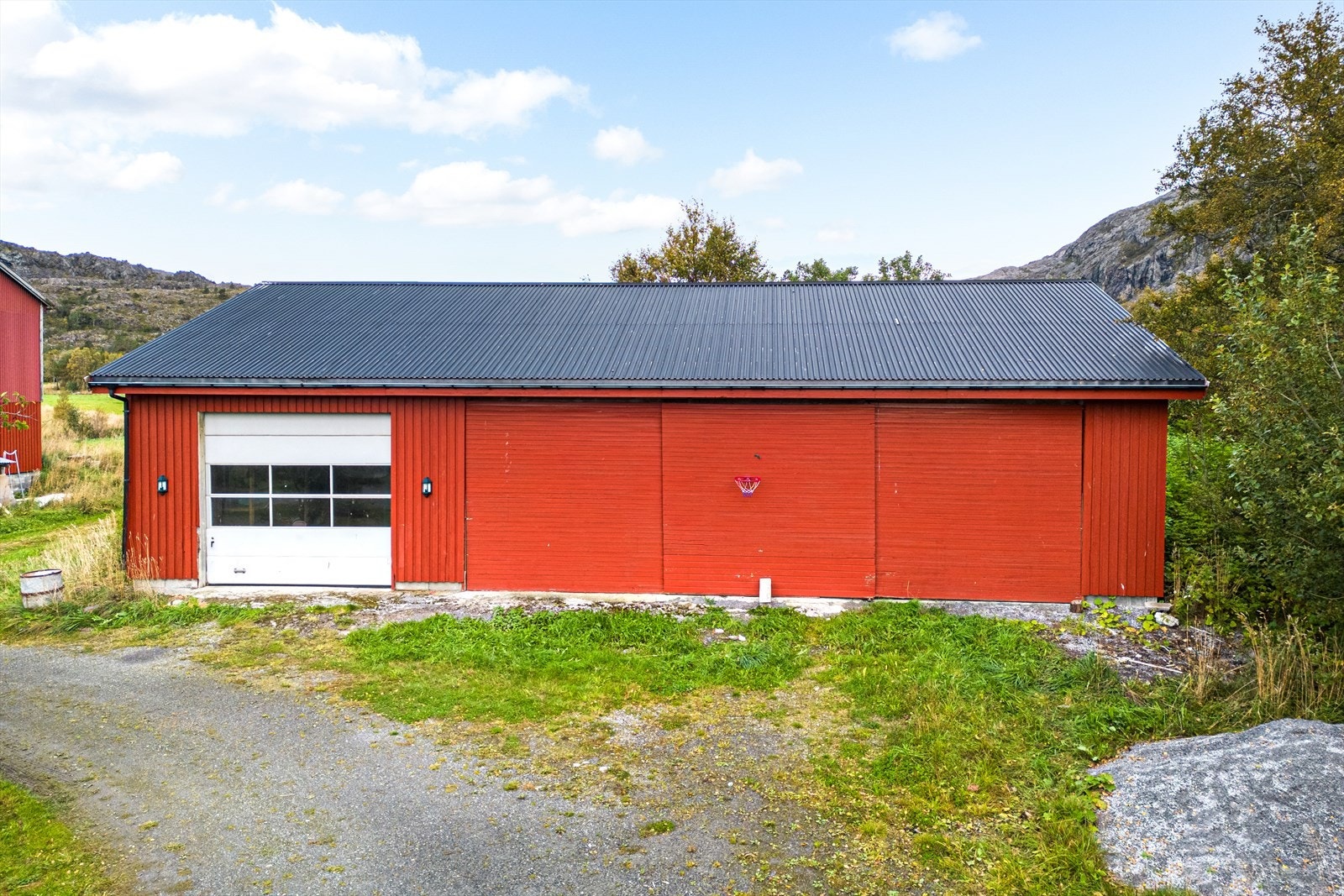 Garasjen. Galleribilde