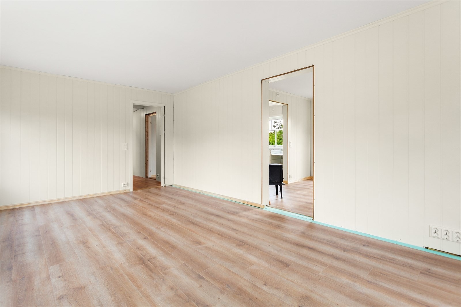 Her er god plass til å innrede med en stor spisegruppe. Galleribilde