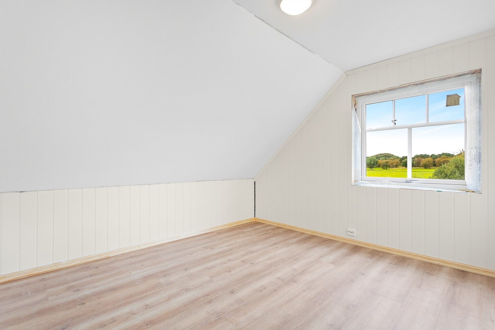 Soverommene har god plass til å innrede med stor seng og ønsket garderobeløsning. Galleribilde