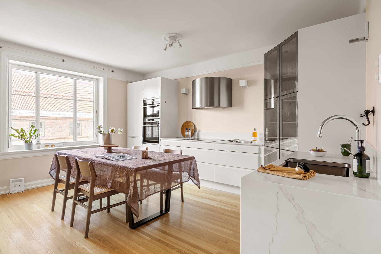 Leiligheten har gjennomgått en rekke med oppgraderinger i løpet av de siste årene. Galleribilde