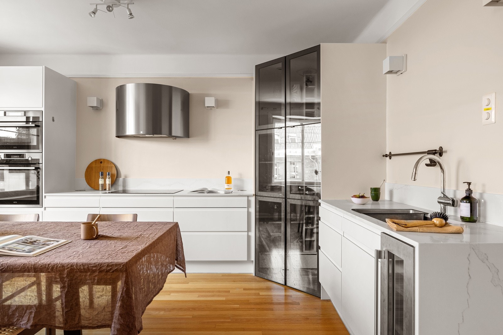 Hjørneskap levert av Marbodal. Galleribilde