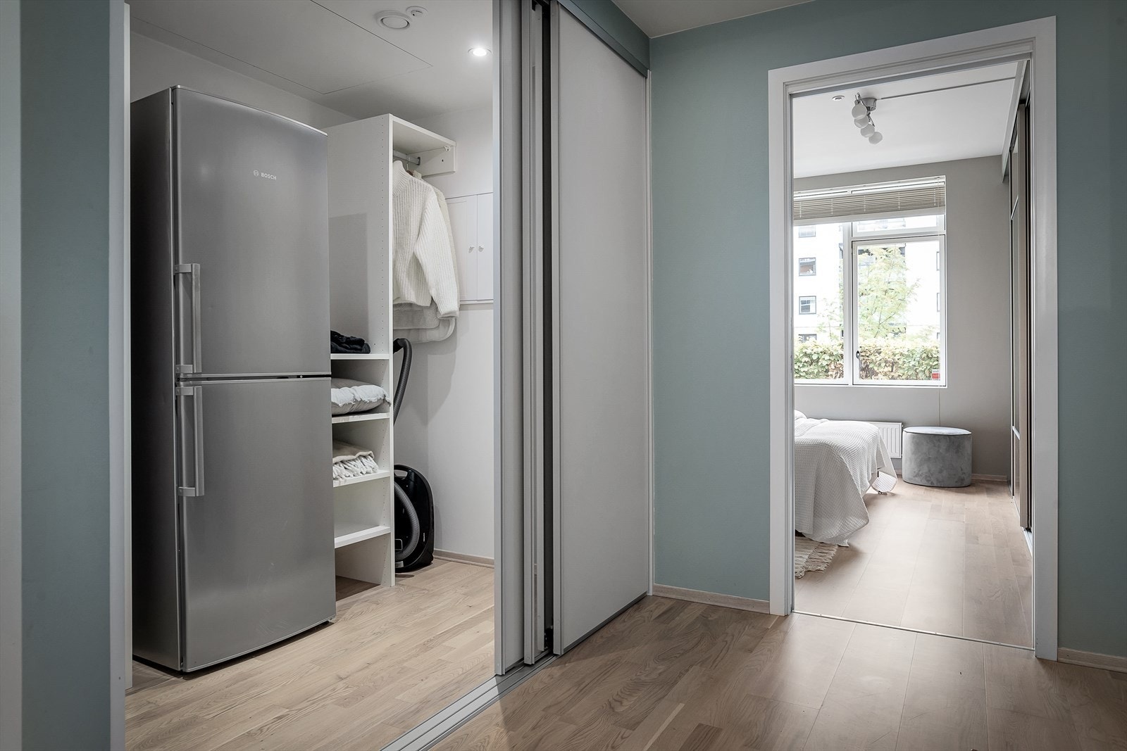 Romslig innvendig bod Galleribilde