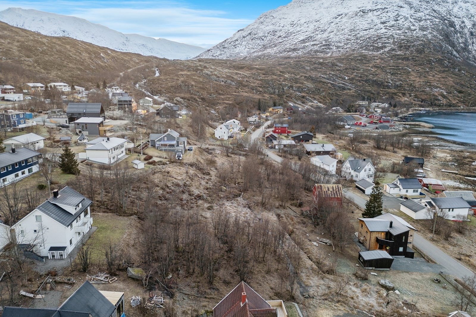 Umiddelbar nærhet til fantastiske turområder hele året, både til fjells og til havs Galleribilde