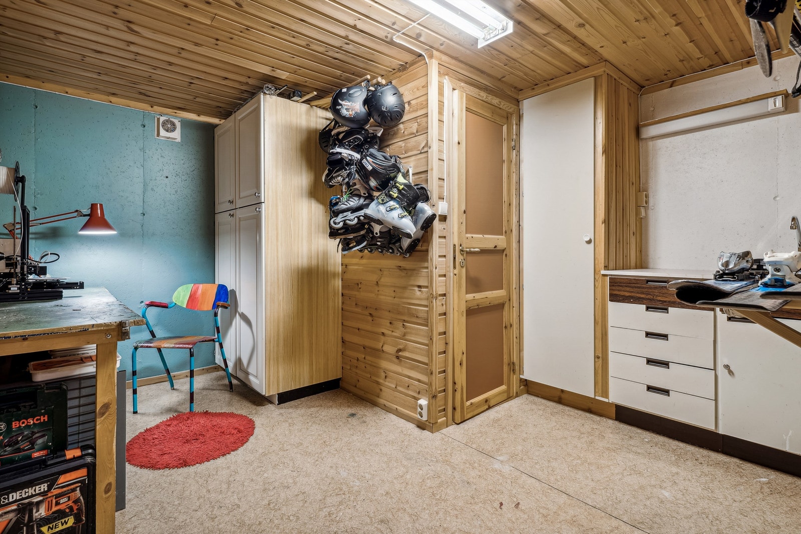 God lagringsplass i kjellerrom eller for hobby. Galleribilde