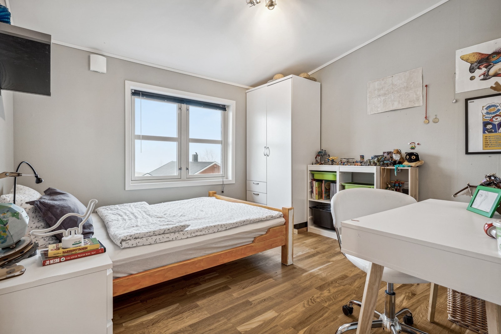 Soverom 3 - alle soverommene er lyse og romslige. Galleribilde