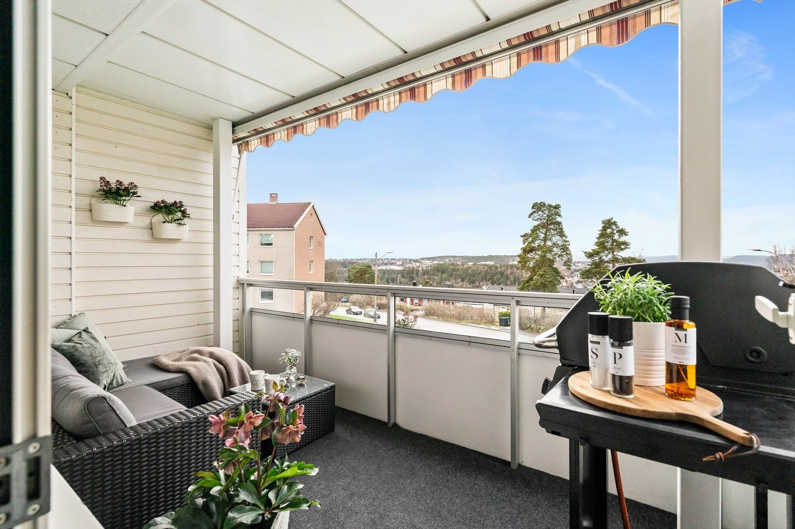 Noe av det man kan vente seg her er blant annet en balkong i vestvendt retning som sørger for sol store deler av dagen. Galleribilde