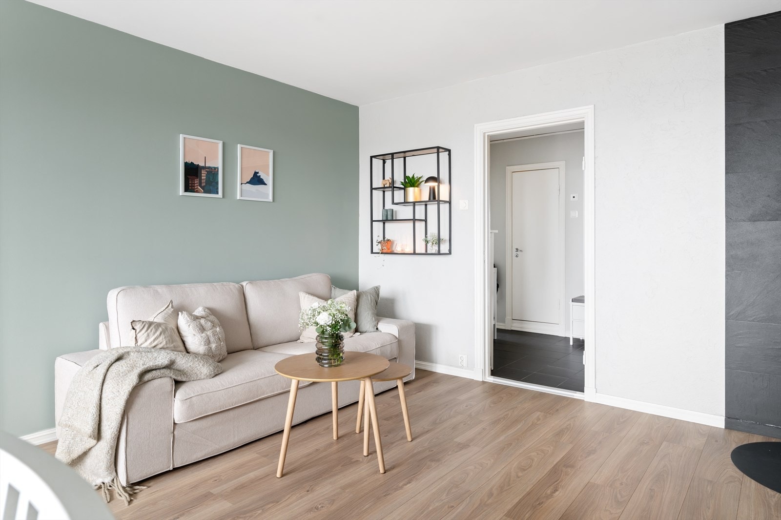 Kabel-tv og bredbånd er inkludert i felleskostnadene. Galleribilde