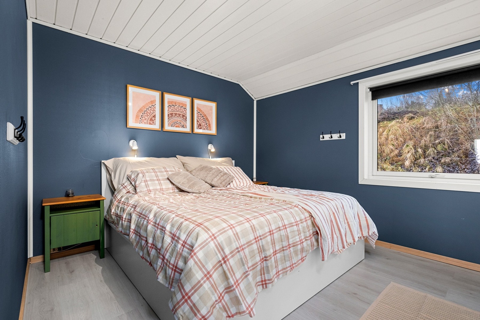 Totalt har boligen 4 soverom og alle befinner seg i andre etasje. Galleribilde