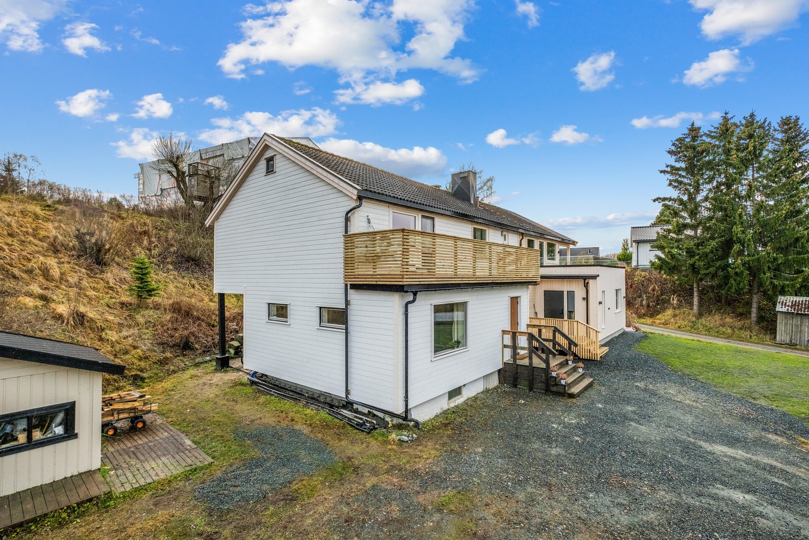 Marianne Vasiljevic ved EiendomsMegler1 har gleden av å presentere Nygårdsvegen 1 G. Galleribilde